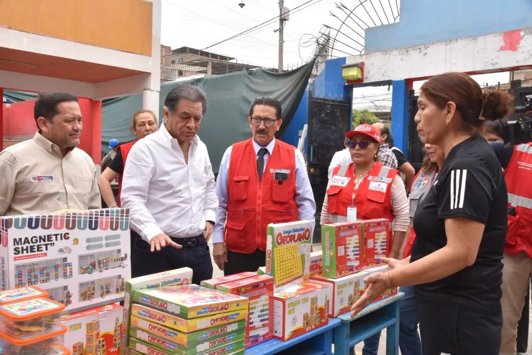 Clases presenciales se reiniciarán el lunes en colegios afectados por lluvias en Lima Sur