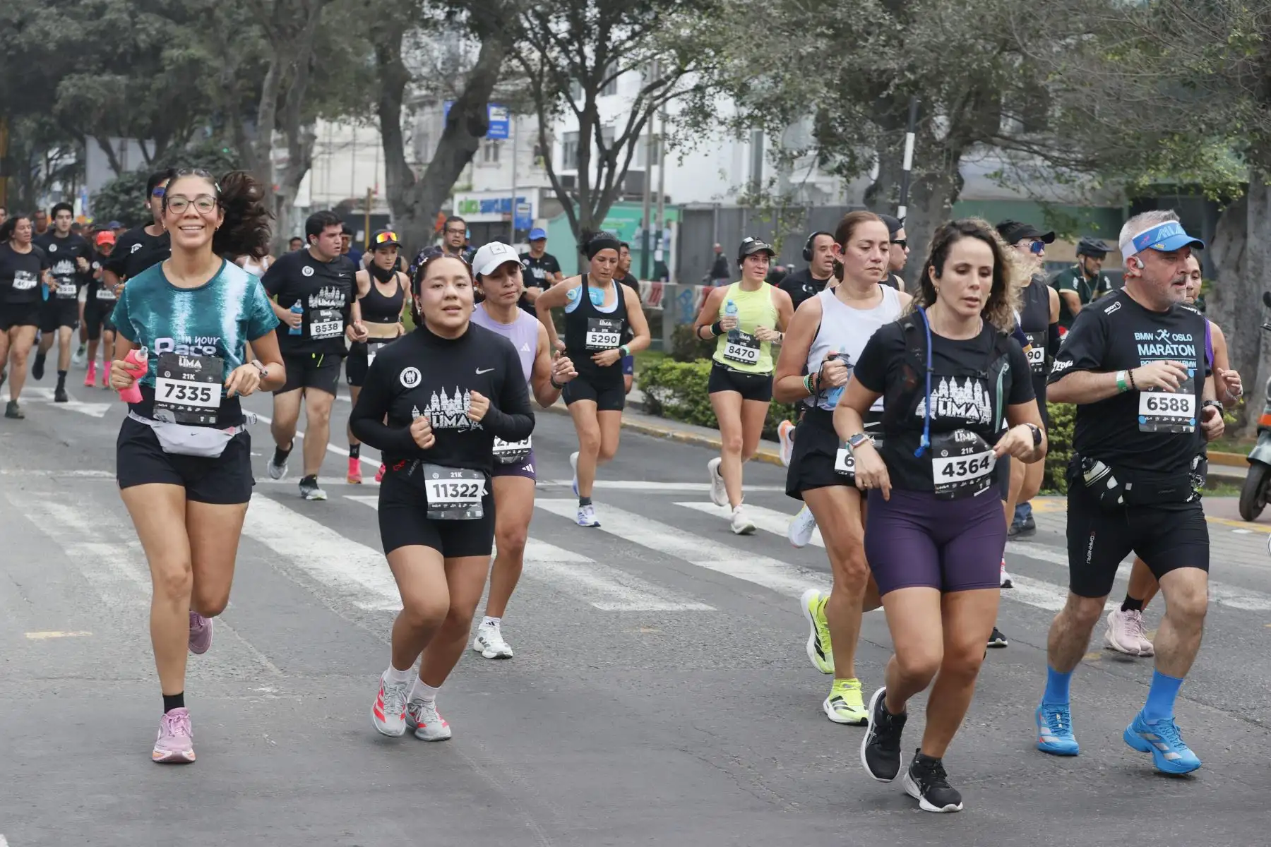 Media Maratón de Lima, la competencia que celebra su 117 edición del año y cuenta con distancias 21 kilómetros, empezó  en la Plaza de Armas de Lima. Foto: ANDINA/ Vidal Tarqui