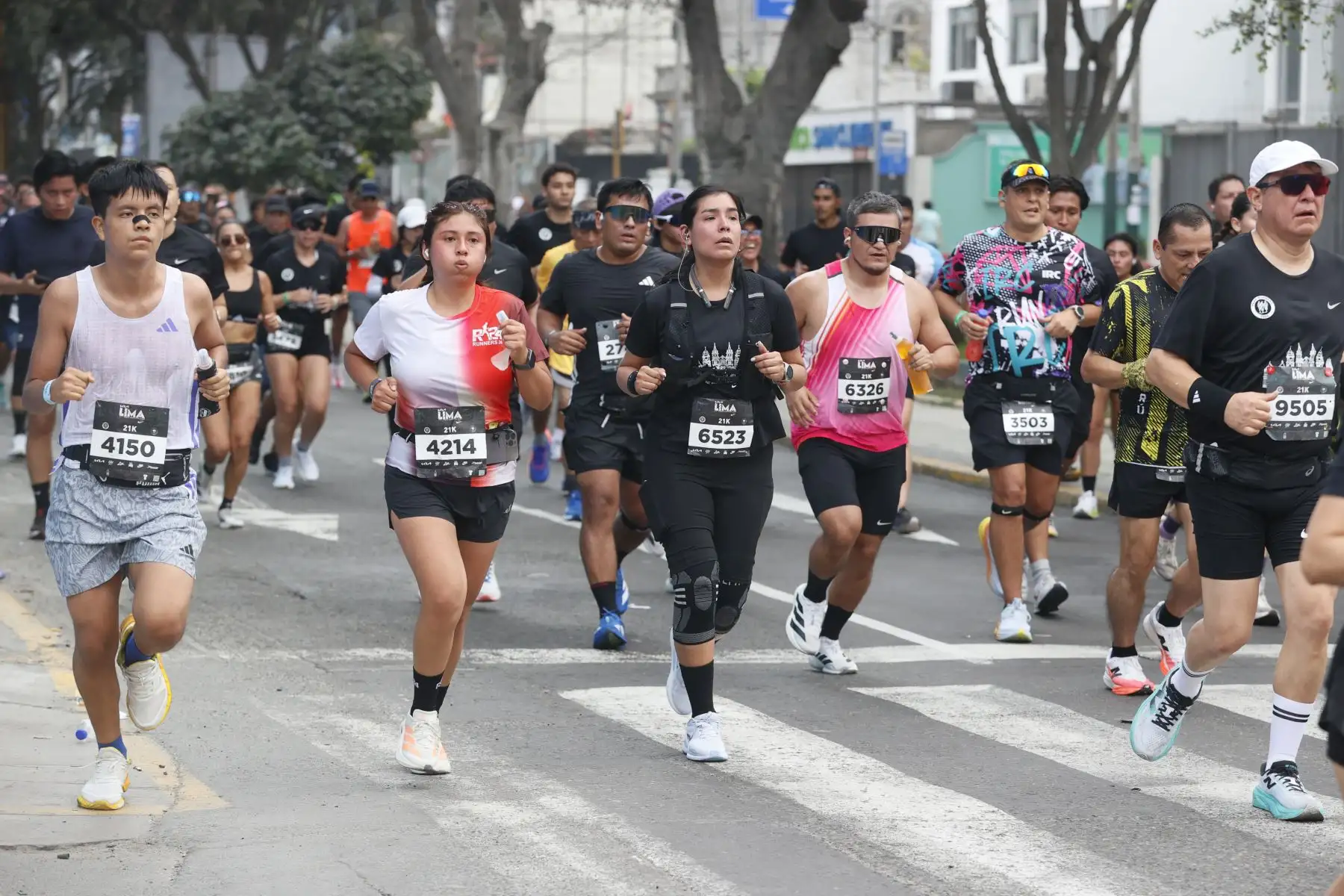 La Maratón de Lima 2026, una carrera que combina el corazón histórico de Lima con el icónico malecón limeño, uno de los tramos más celebrados de cualquier carrera en Sudamérica. La carrera de distancias de 21K. Foto: ANDINA/Vidal Tarqui