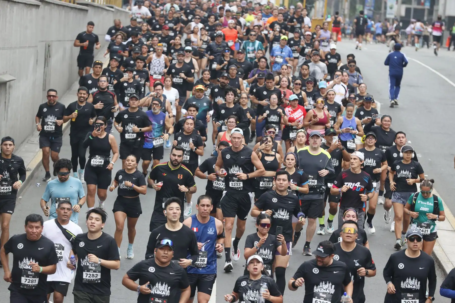 La Maratón de Lima 2026, una carrera que combina el corazón histórico de Lima con el icónico malecón limeño, uno de los tramos más celebrados de cualquier carrera en Sudamérica. La carrera de distancias de 21K. Foto: ANDINA/Vidal Tarqui