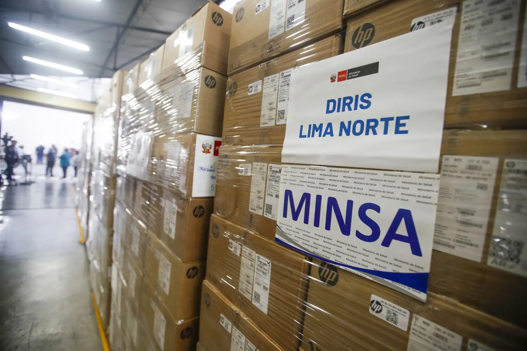 El Minsa entregó 1070 computadoras a centros de salud, especialmente de salud mental, para impulsar la transformación digital y agilizar la atención. Foto: ANDINA/Ricardo Cuba