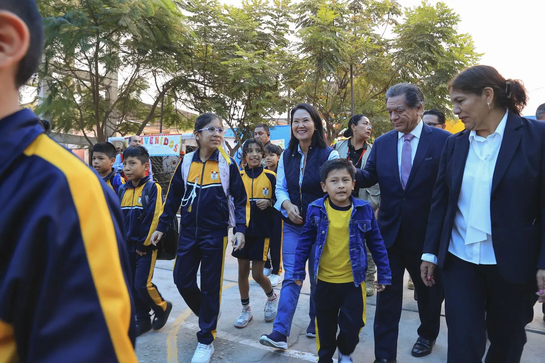 Presidenta Keiko Fujimori supervisó reinicio de clases escolares en colegios afectados por las lluvias en Lima Sur. Foto: ANDINA/Prensa Presidencia