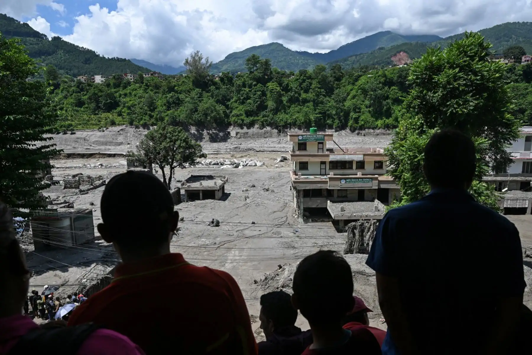 En Nepal, la riada arrasó el valle del río Trishuli, en el distrito de Nuwakot, al norte de Katmandú, y el valle del Bhote Koshi, al este de la capital. Foto: AFP