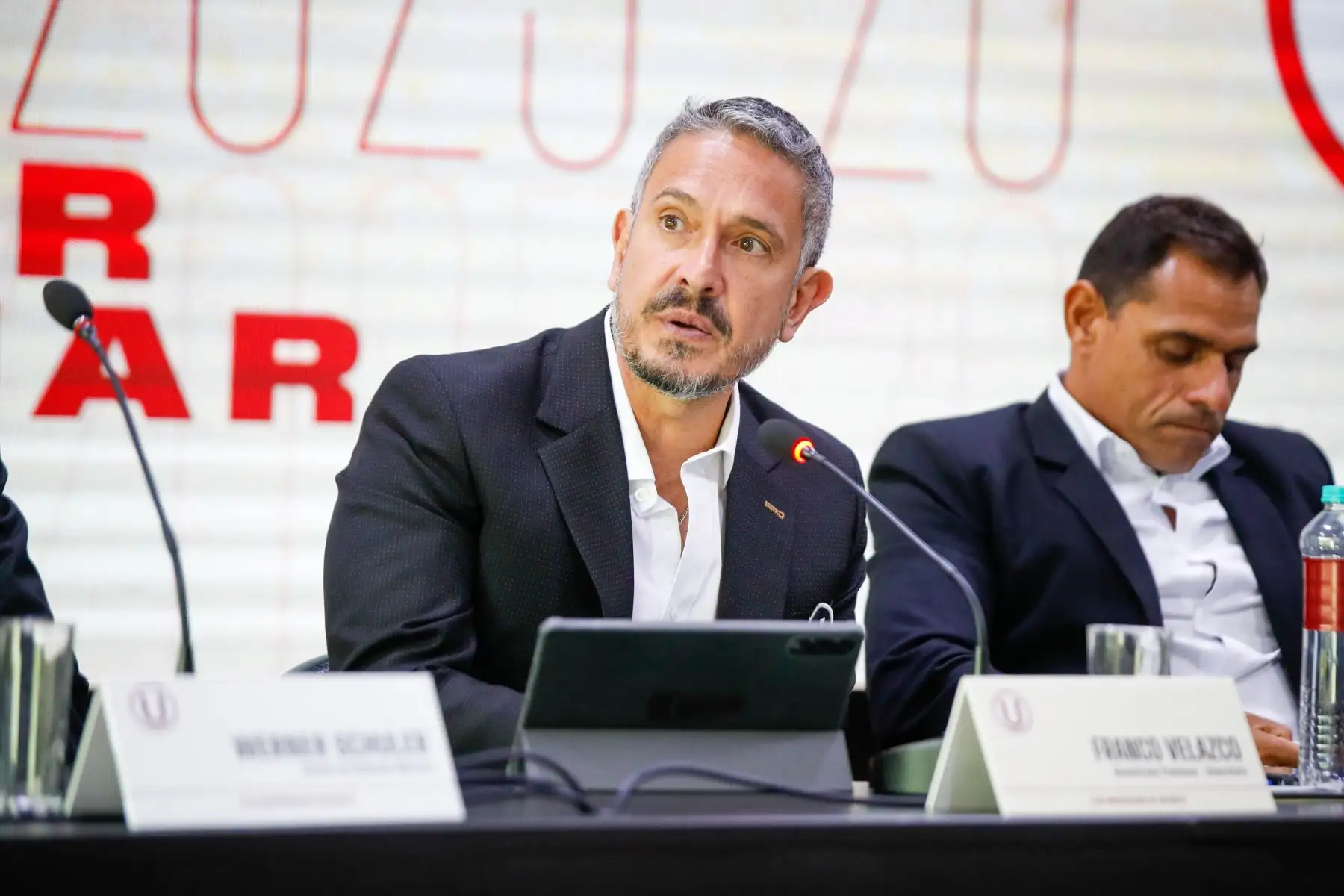 El administrador de Universitario de Deportes, Franco Velazco, presentó este jueves el balance de su primer año de gestión al frente de la institución merengue durante una conferencia realizada en el Estadio Monumental. Foto: ANDINA/Ricardo Cuba
