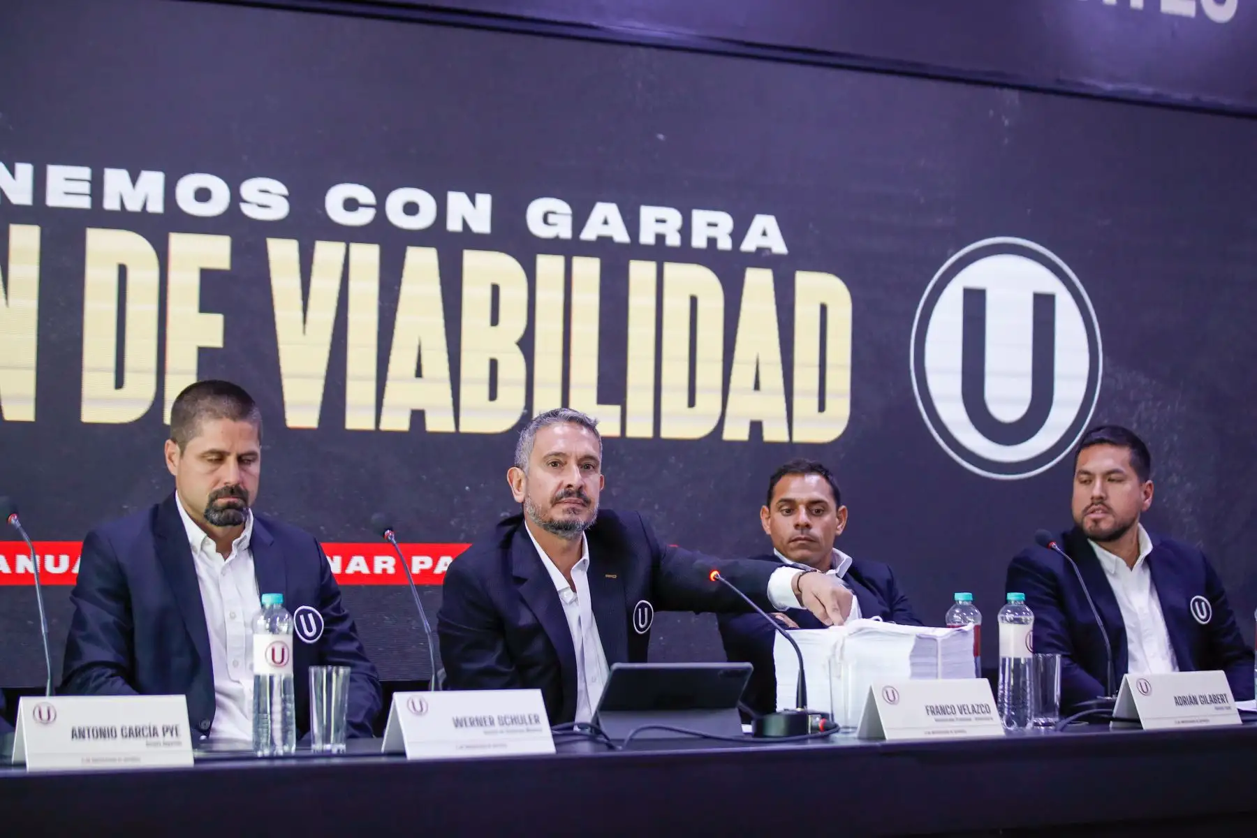 El administrador de Universitario de Deportes, Franco Velazco, presentó este jueves el balance de su primer año de gestión al frente de la institución merengue durante una conferencia realizada en el Estadio Monumental.  Foto: ANDINA/Ricardo Cuba