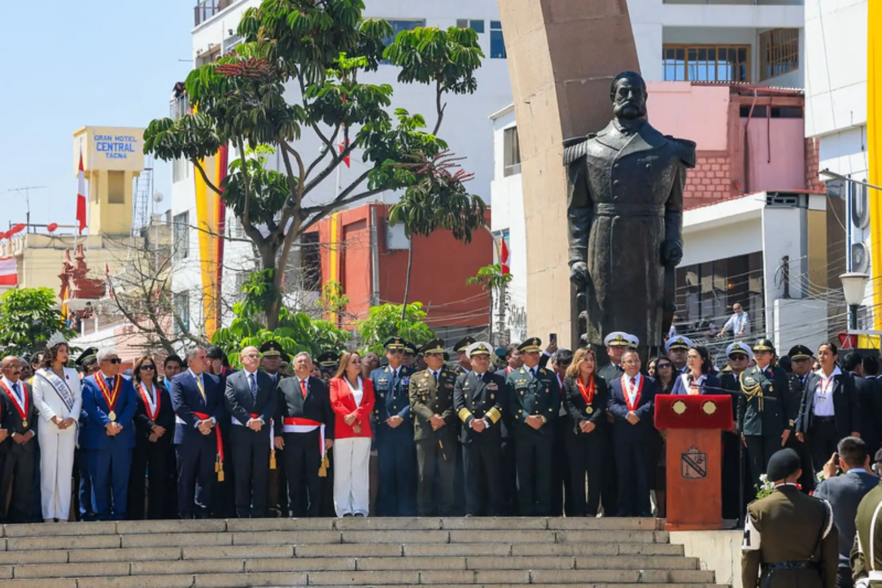 Presidenta Keiko Fujimori participó en ceremonia de izamiento del Pabellón Nacional, realizada en el Paseo Cívico de Tacna. Foto: ANDINA/ Prensa Presidencia