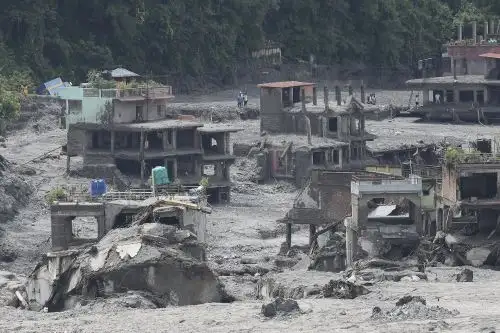 Tragedia en Nepal: la Policía eleva a 616 los muertos en la riada del miércoles