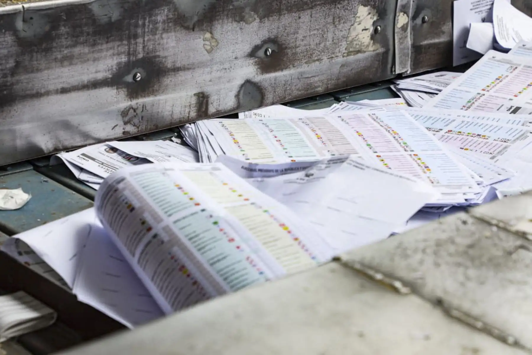 Por primera vez en la historia electoral, la Oficina Nacional de Procesos Electorales (ONPE) comenzó este sábado 29 de agosto, la destrucción total y pública de las cédulas de sufragio escrutadas de las Elecciones Generales 2026 y la Segunda Elección Presidencial 2026.
Foto: ANDINA/Difusión