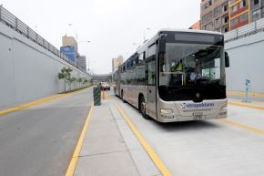 El Metropolitano y la Línea 1 del Metro de Lima son los servicios de transporte con más demanda de pasajeros en la capital. Fotos: ANDINA/Vidal Tarqui