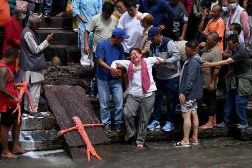El saldo del deslave en Nepal aumenta a 1.114 muertos, 3.916 personas siguen desaparecidas