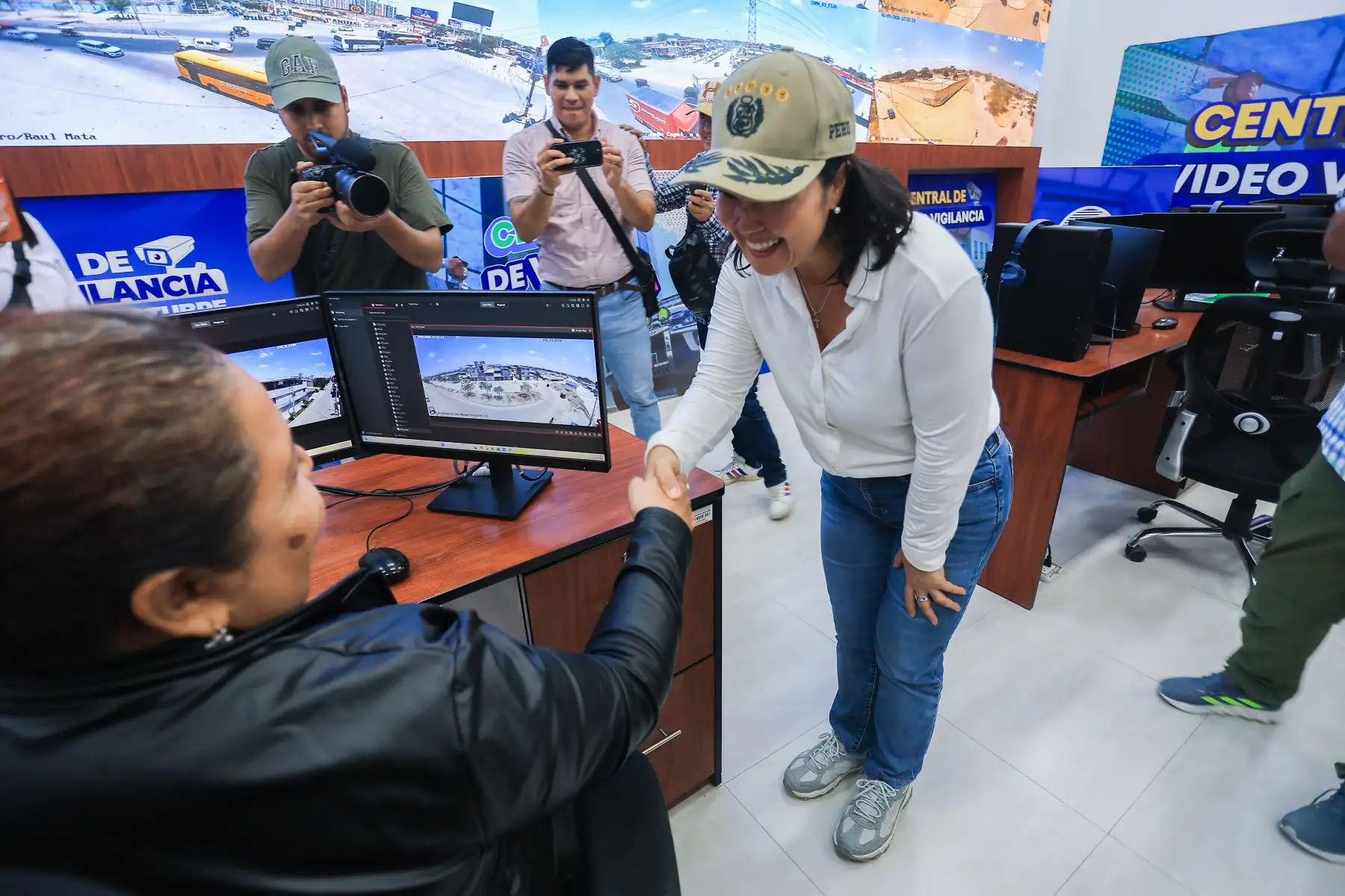 En Piura, la mandataria lideró la entrega de motobombas a municipalidades provinciales y distritales y realizó visita inopinada a una comisaría Foto: ANDINA/Prensa Presidencia