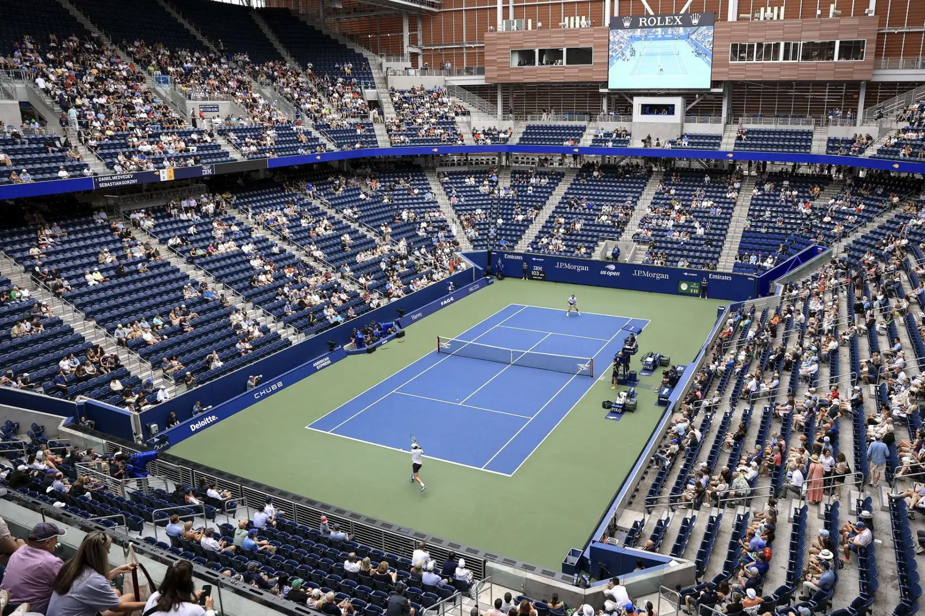 El ruso Daniil Medvedev (derecha), en acción contra el estadounidense Sebastian Gorzny durante el partido de segunda ronda del cuadro individual masculino del Abierto de Estados Unidos de tenis en Flushing Meadows, Nueva York, EE. UU., el 2 de septiembre de 2026. (Tenis, Rusia, Nueva York)
Foto: EFE