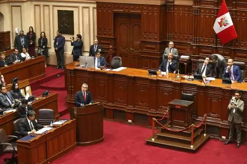 Presidente del Consejo de Ministros Luis Galarreta sustenta los proyectos de ley de presupuesto ante el Congreso