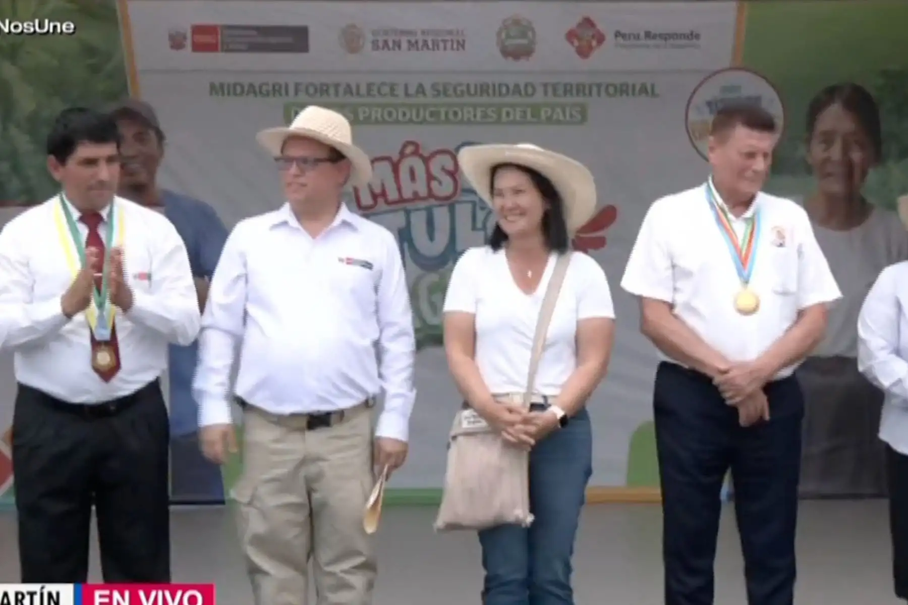 Peru: President Fujimori lands in San Martin region to boost support for farmers