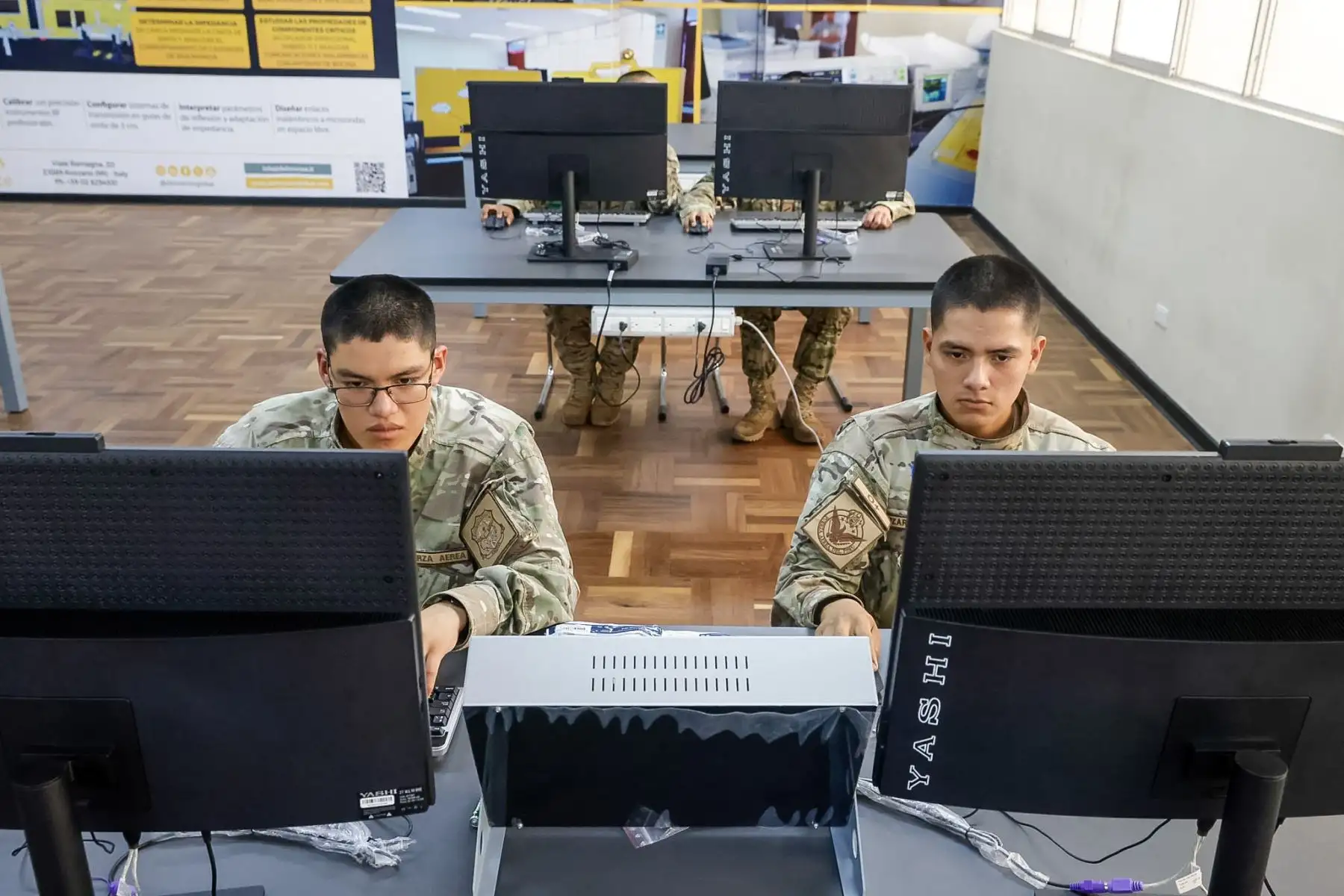En el aula de telemática, los alumnos desarrollan capacidades vinculadas al uso de herramientas digitales y sistemas aplicados a su formación técnica. Foto: ANDINA/Liparraguirre.