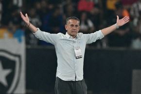 Horacio Melgarejo, entrenador de Cienciano. Foto: AFP.