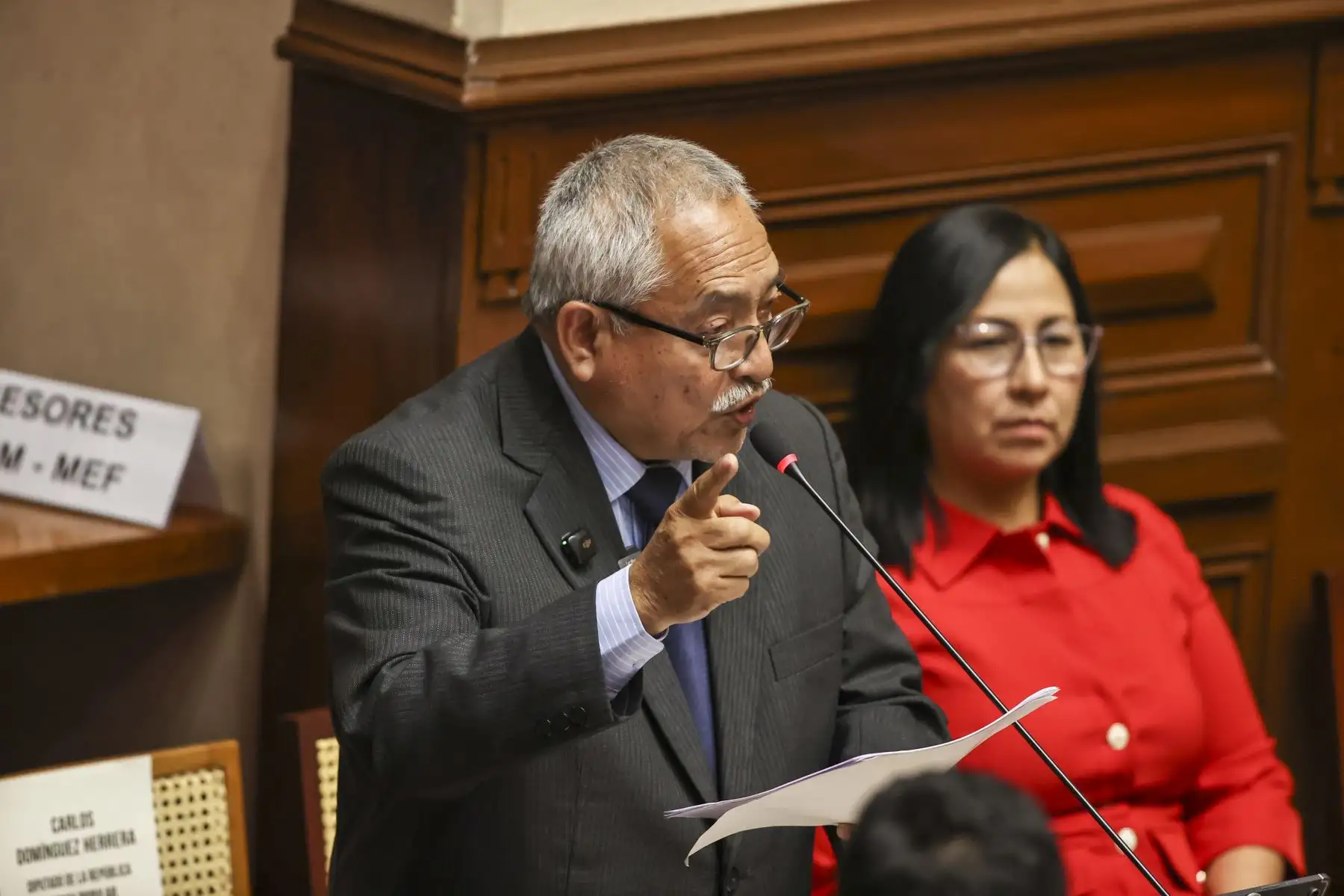 Senador Flores destaca importancia de viajes de presidenta Fujimori a El Salvador y España
