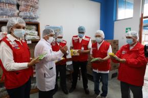 En la I.E. 20392 Juan Pascual Pringles de Chancay se distribuyen 700 raciones diarias a escolares de inicial y primaria. Foto: Midis/Difusión