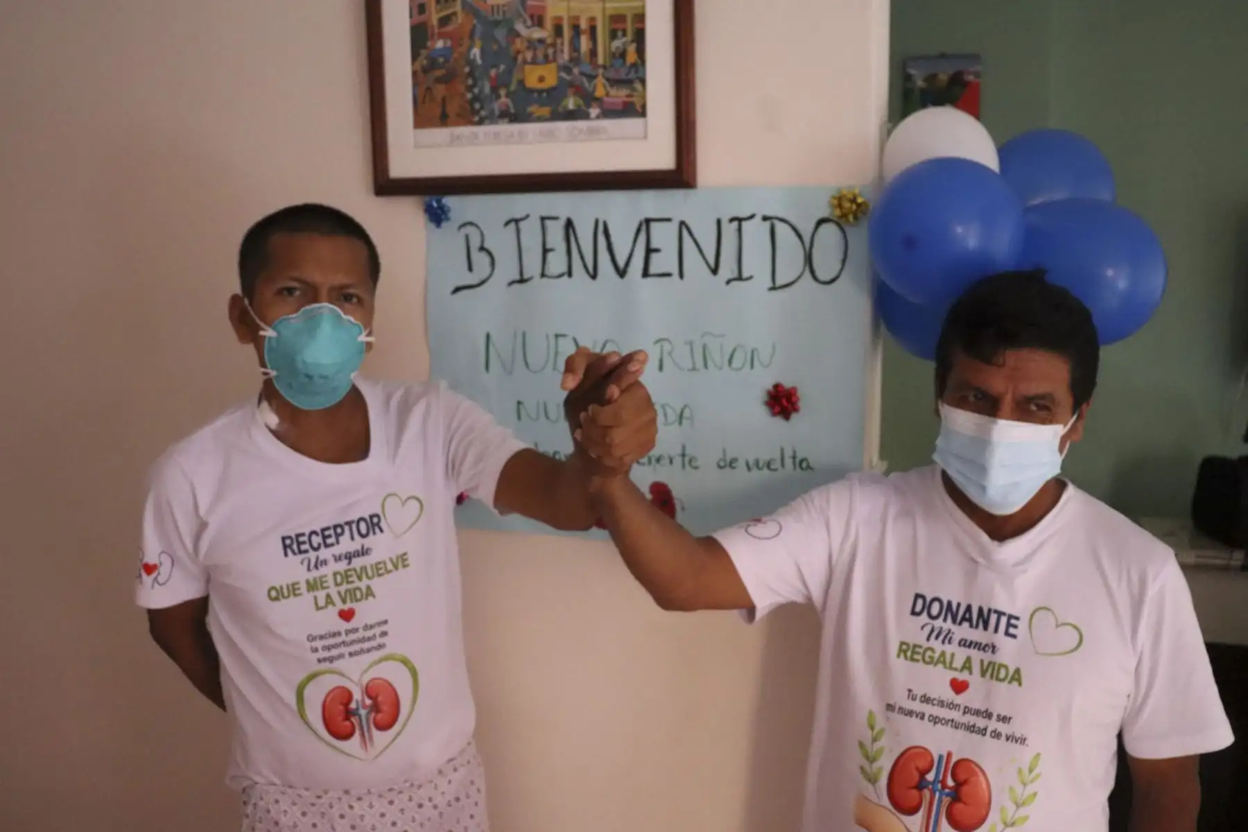 Aquella jornada dejó dos trasplantes y dos padres que decidieron entregar una parte de sí para acompañar a sus hijos en una nueva etapa de sus vidas.

Foto: ANDINA/Difusión