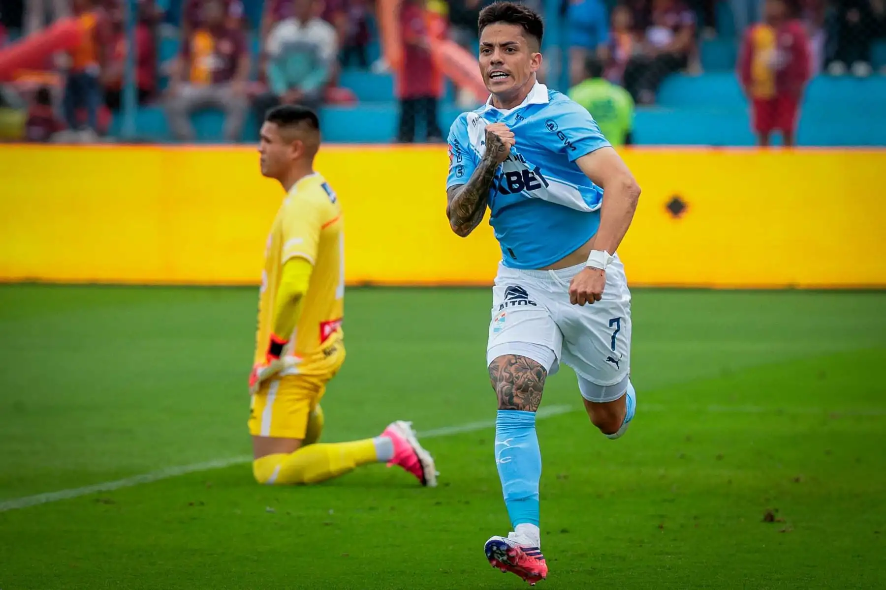 El delantero de Sporting Cristal, Santiago González, celebra su anotación ante Chankas CYC, por la octava jornada del Torneo Clausura de la Liga 1. Foto: ANDINA/ Vidal Tarqui