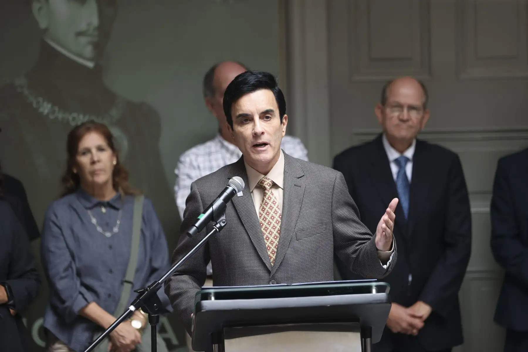 La ceremonia de clausura contó con la participación del canciller Carlos Espá y familiares de Martín Chambi, quienes resaltaron la trascendencia de su obra y la importancia de preservar su legado fotográfico, considerado fundamental para la memoria visual y cultural del Perú. Foto: ANDINA/ Jhonel Rodríguez