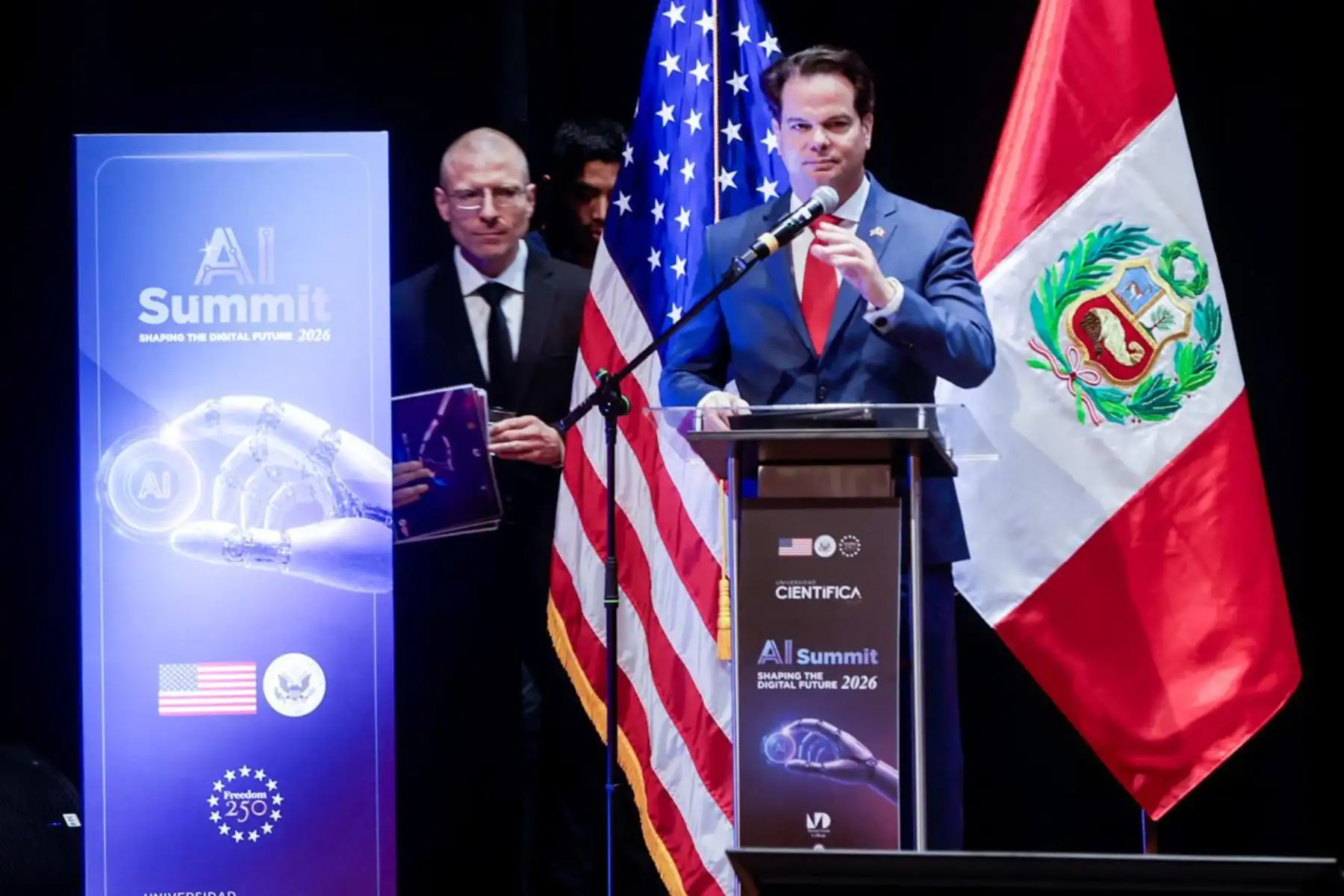 Embajador Navarro confía en consolidación de la relación bilateral con Perú