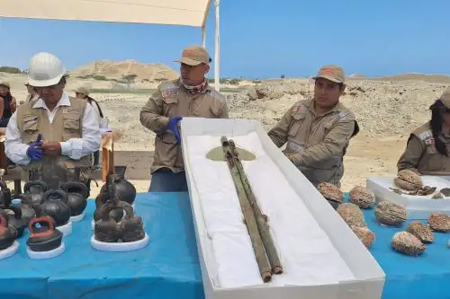 Extraordinario hallazgo en Chan Chan: descubren plataforma funeraria con restos de 38 individuos de alto estatus