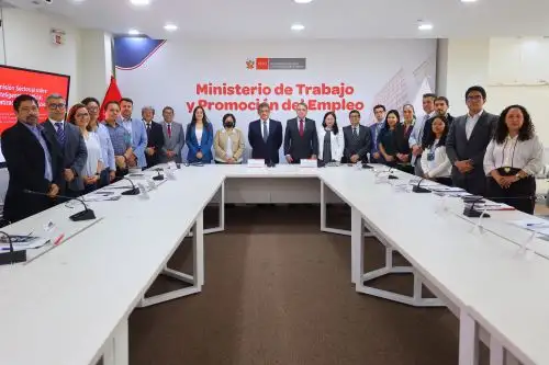 Instalación de la Comisión Sectorial encargada de analizar el impacto de la inteligencia artificial, la automatización y la robotización en las relaciones laborales y el empleo del sector privado. ANDINA/Difusión