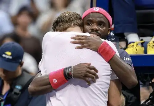 Gesto de Tiafoe tras su triunfo para volver a las semifinales del US Open