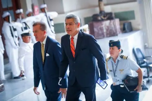 Premier Galarreta sustenta pedido de facultades legislativas ante el Congreso