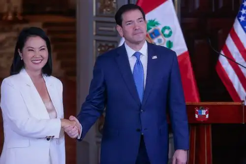 Presidenta Keiko Fujimori se reúne con Marco Rubio en Palacio de Gobierno