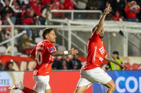 Cienciano derrotó 2-0 a Montevideo City Torque en el estadio Inca Garcilaso de la Vega. Foto: AFP