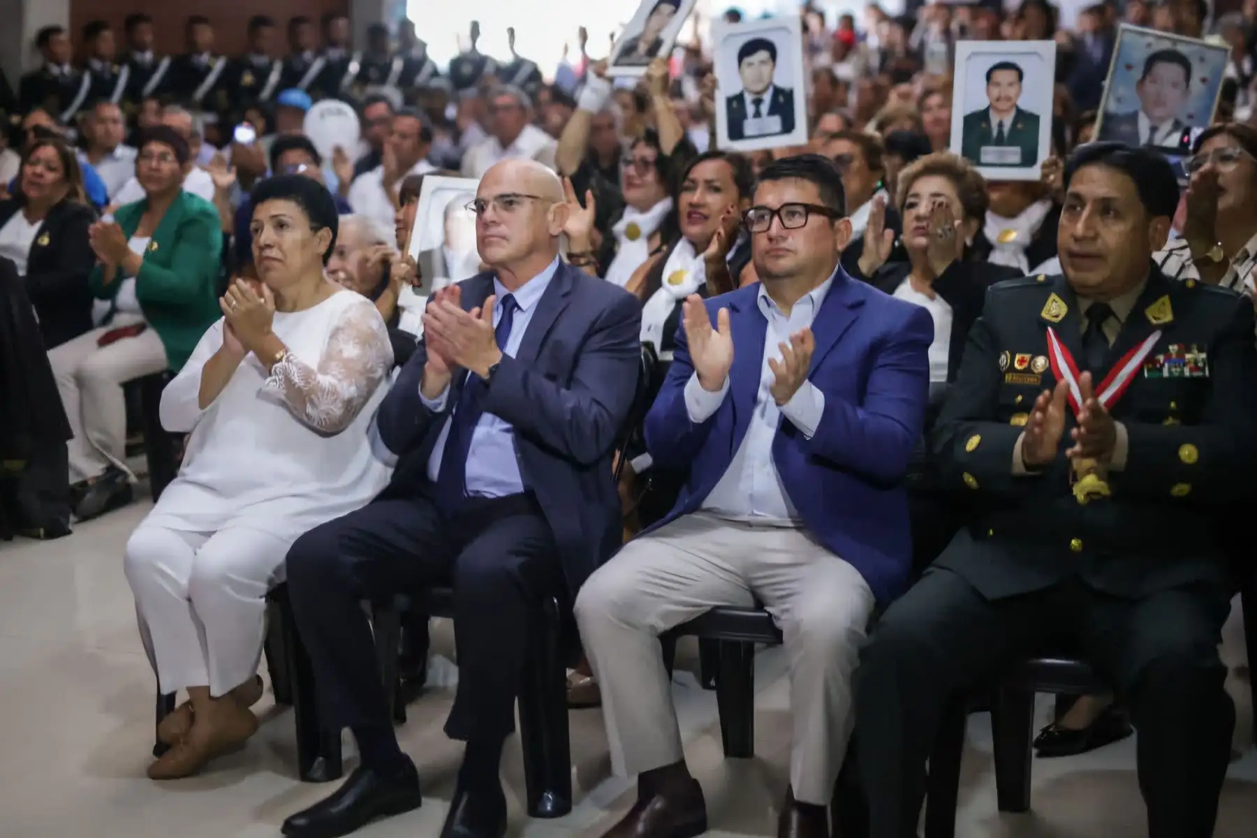Minjusticia descubre revolucionario método para evitar terrorismo: ¡Simplemente recordarlo!