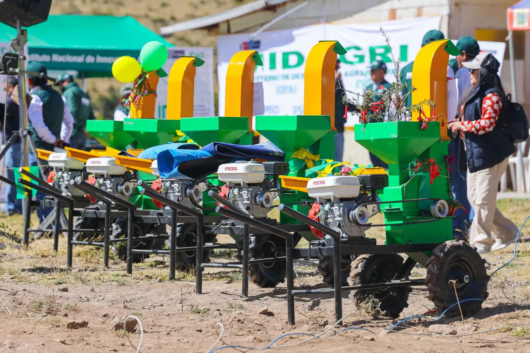 Presidenta Keiko Fujimori entregó apoyo a productores agrarios en el distrito de Paccaritambo, provincia de Paruro, Cusco
Foto: ANDINA/Prensa Presidencia