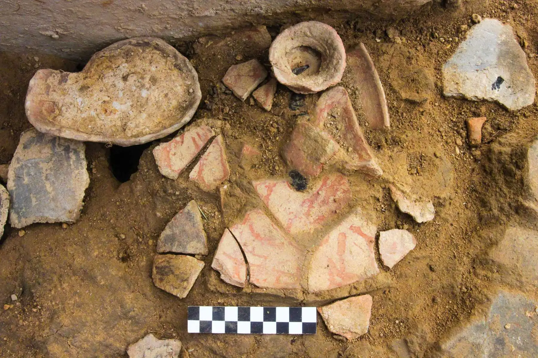 El ritual de clausura permitió identificar la primera fase constructiva del recinto, posteriormente remodelado con mampostería ordinaria y bloques canteados, en una evidencia de las transformaciones que experimentó Wancasanga. ANDINA/Difusión