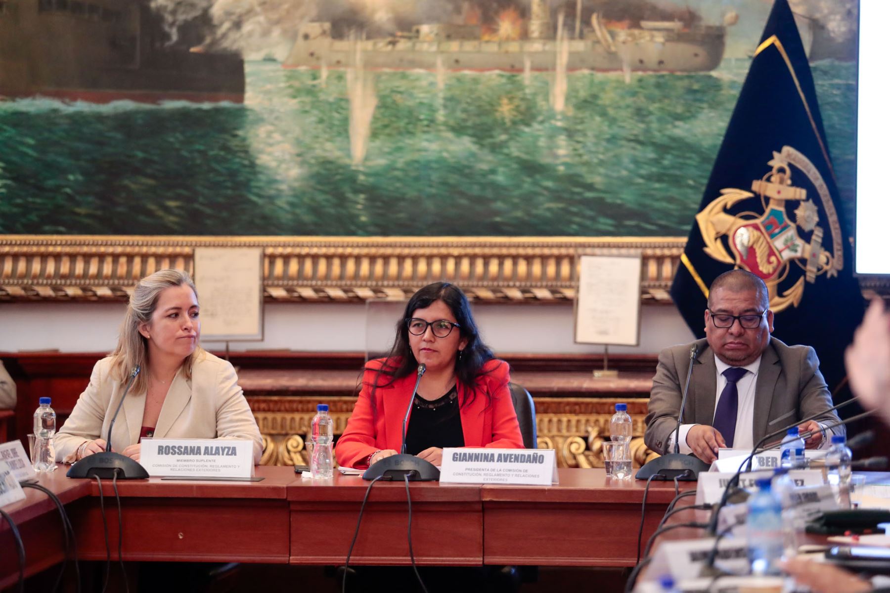 El ministro de Defensa, Rafael Belaúnde, sustentó ante la Comisión de Constitución de la Cámara de Diputados el pedido de facultades legislativas para el Poder Ejecutivo, durante una sesión en el Congreso de la República. Foto: ANDINA/Daniel Bracamonte.