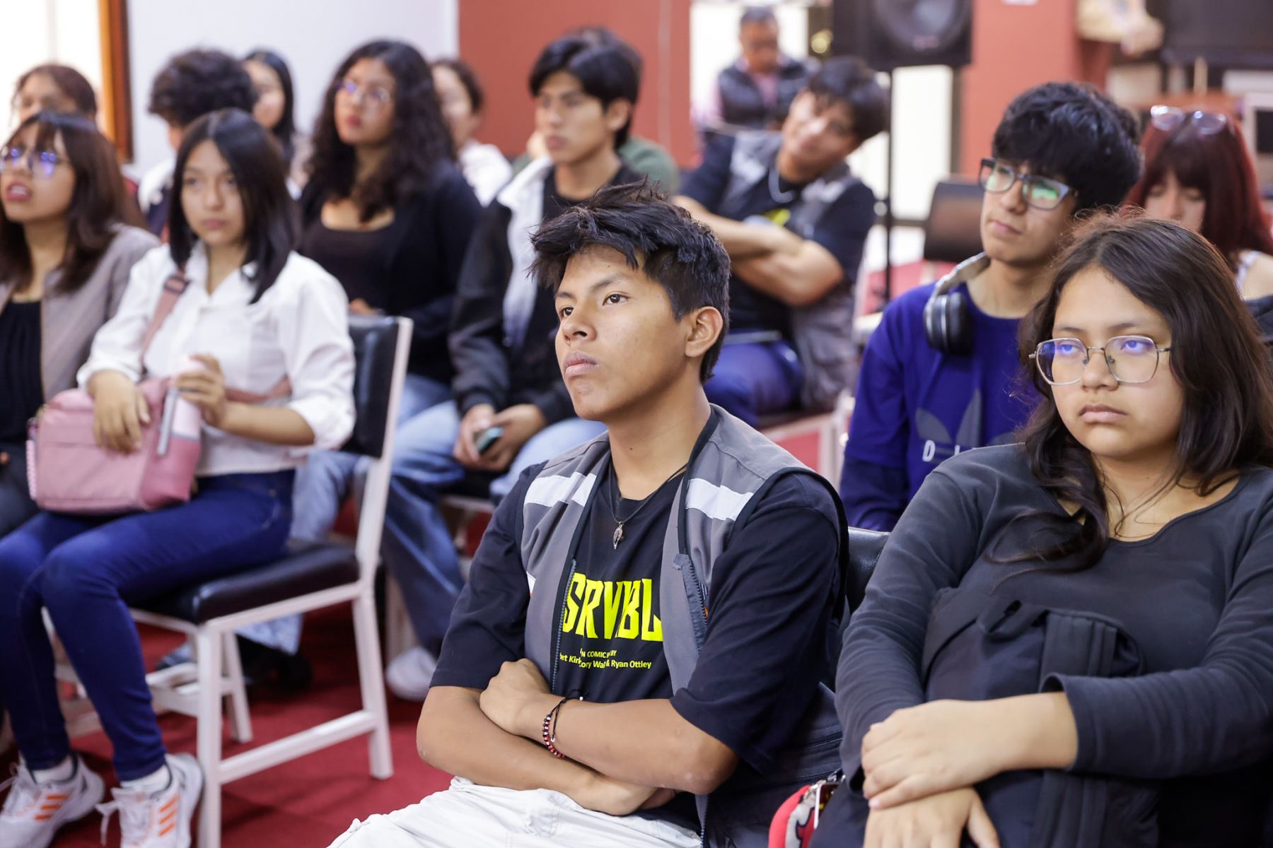 Estudiantes de la Escuela Profesional de Ciencias de la Comunicación de la Universidad Autónoma del Perú visitaron la sede de la Agencia Andina y el Diario Oficial El Peruano, como parte de la iniciativa Vive Andina, que acerca a los futuros comunicadores al trabajo periodístico en medios públicos. Foto: ANDINA/Luis Iparraguirre.