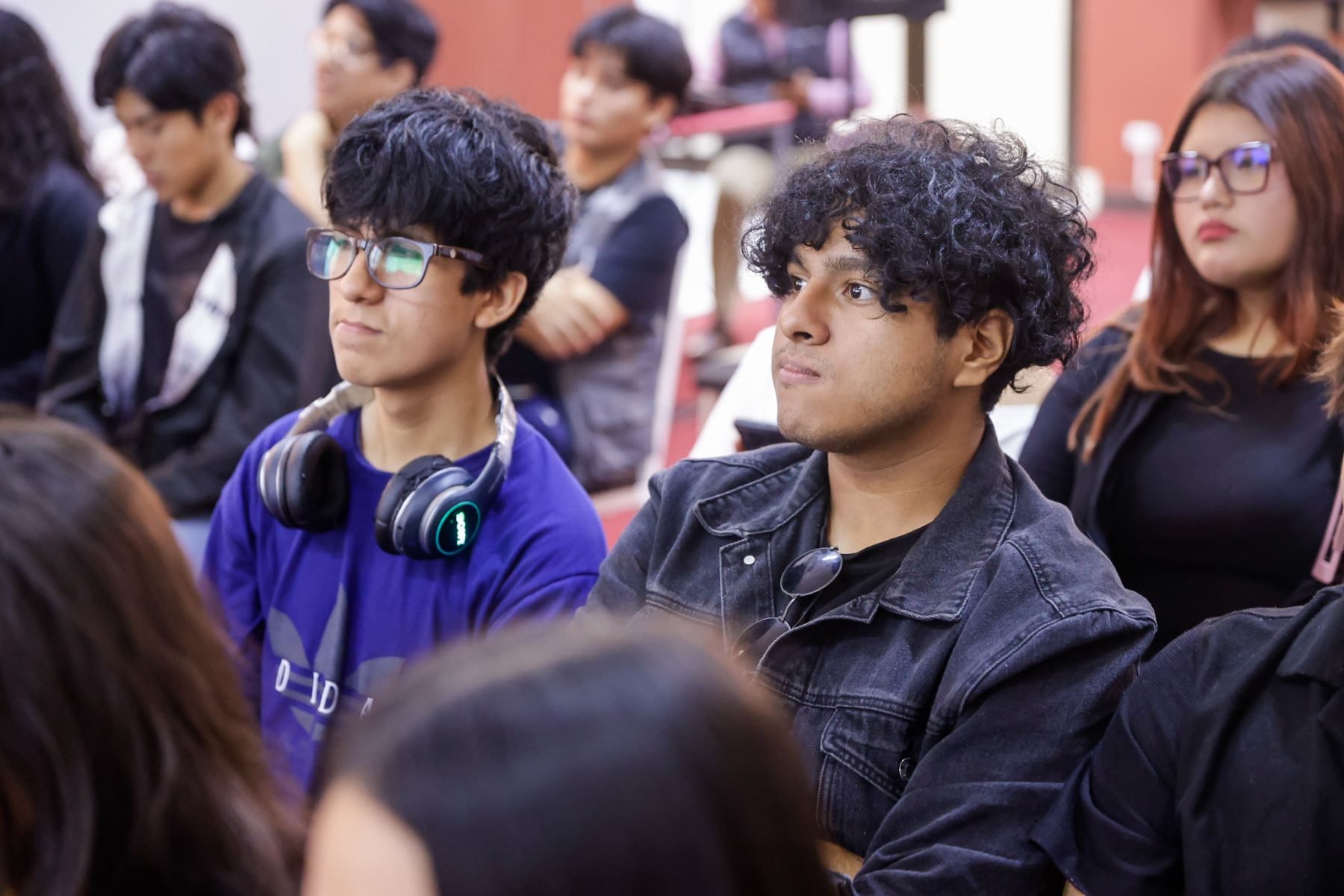 Estudiantes de la Escuela Profesional de Ciencias de la Comunicación de la Universidad Autónoma del Perú visitaron la sede de la Agencia Andina y el Diario Oficial El Peruano, como parte de la iniciativa Vive Andina, que acerca a los futuros comunicadores al trabajo periodístico en medios públicos. Foto: ANDINA/Luis Iparraguirre.