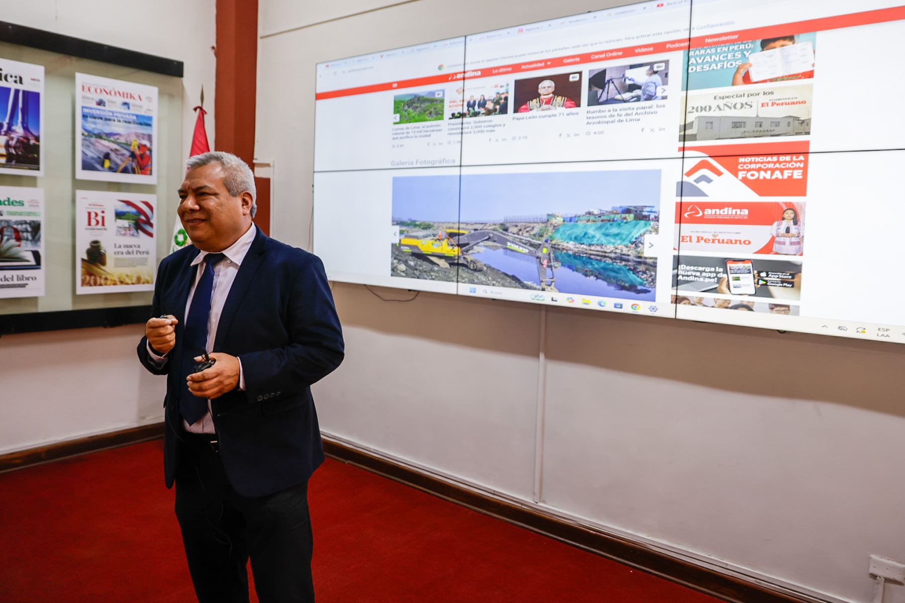 Estudiantes de la Escuela Profesional de Ciencias de la Comunicación de la Universidad Autónoma del Perú visitaron la sede de la Agencia Andina y el Diario Oficial El Peruano, como parte de la iniciativa Vive Andina, que acerca a los futuros comunicadores al trabajo periodístico en medios públicos. Foto: ANDINA/Luis Iparraguirre.