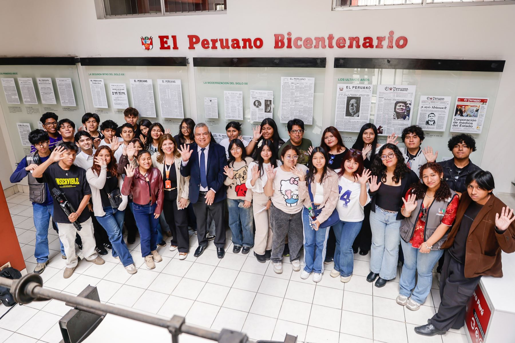 Estudiantes de la Escuela Profesional de Ciencias de la Comunicación de la Universidad Autónoma del Perú visitaron la sede de la Agencia Andina y el Diario Oficial El Peruano, como parte de la iniciativa Vive Andina, que acerca a los futuros comunicadores al trabajo periodístico en medios públicos. Foto: ANDINA/Luis Iparraguirre.
