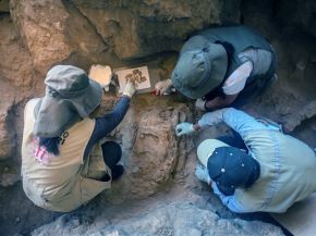 Los recientes hallazgos de piedras talladas evidencian la importante actividad humana que se desarrolló en la Cueva de Pikimachay (Ayacucho) donde antes se hallaron vestigios de los primeros habitantes de los Andes peruanos. Foto: Cortesía José Ochatoma