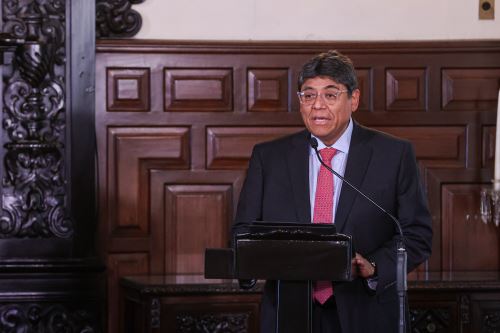 Ministro de Economía y Finanzas, Elmer Cuba. ANDINA/Braian Reyna