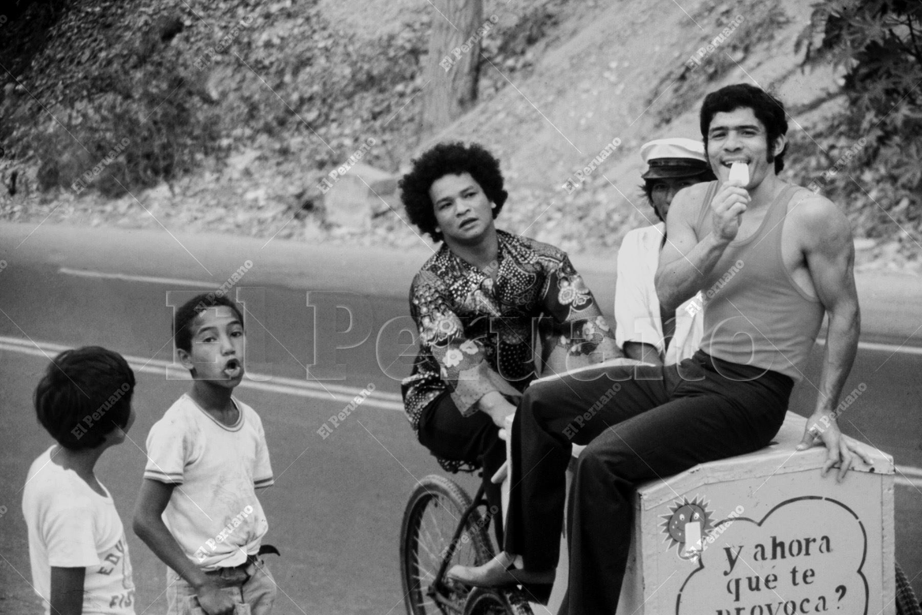 Lima- 6 febrero 1977 / Con estilo irreverente, los comediantes Pablo Villanueva 