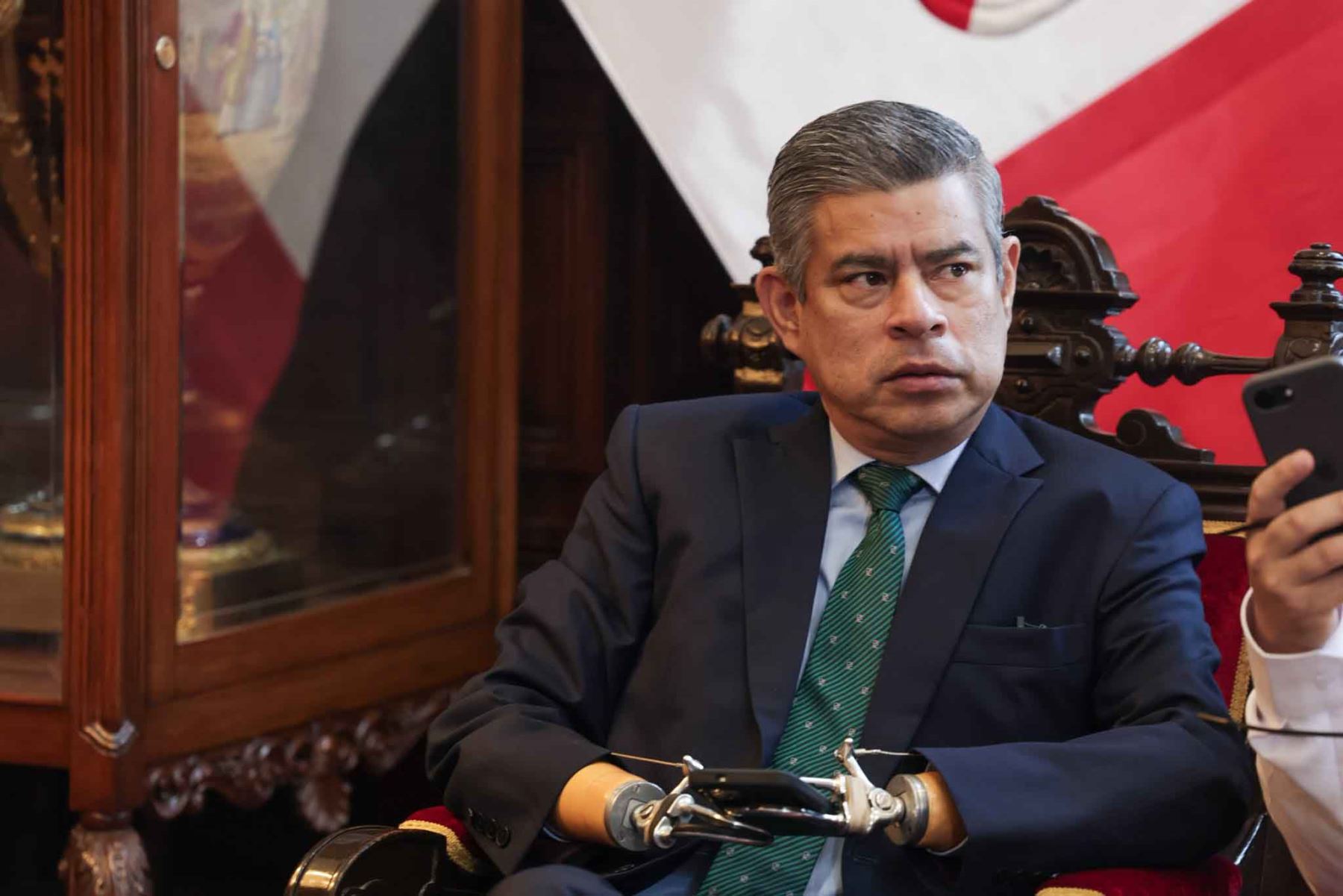Premier sobre facultades: "Saludamos los esfuerzos, pero esperamos un mejor consenso"