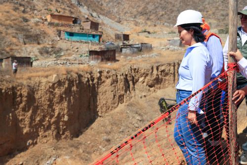 Presidenta Keiko Fujimori garantiza trabajo conjunto del Estado contra El Niño