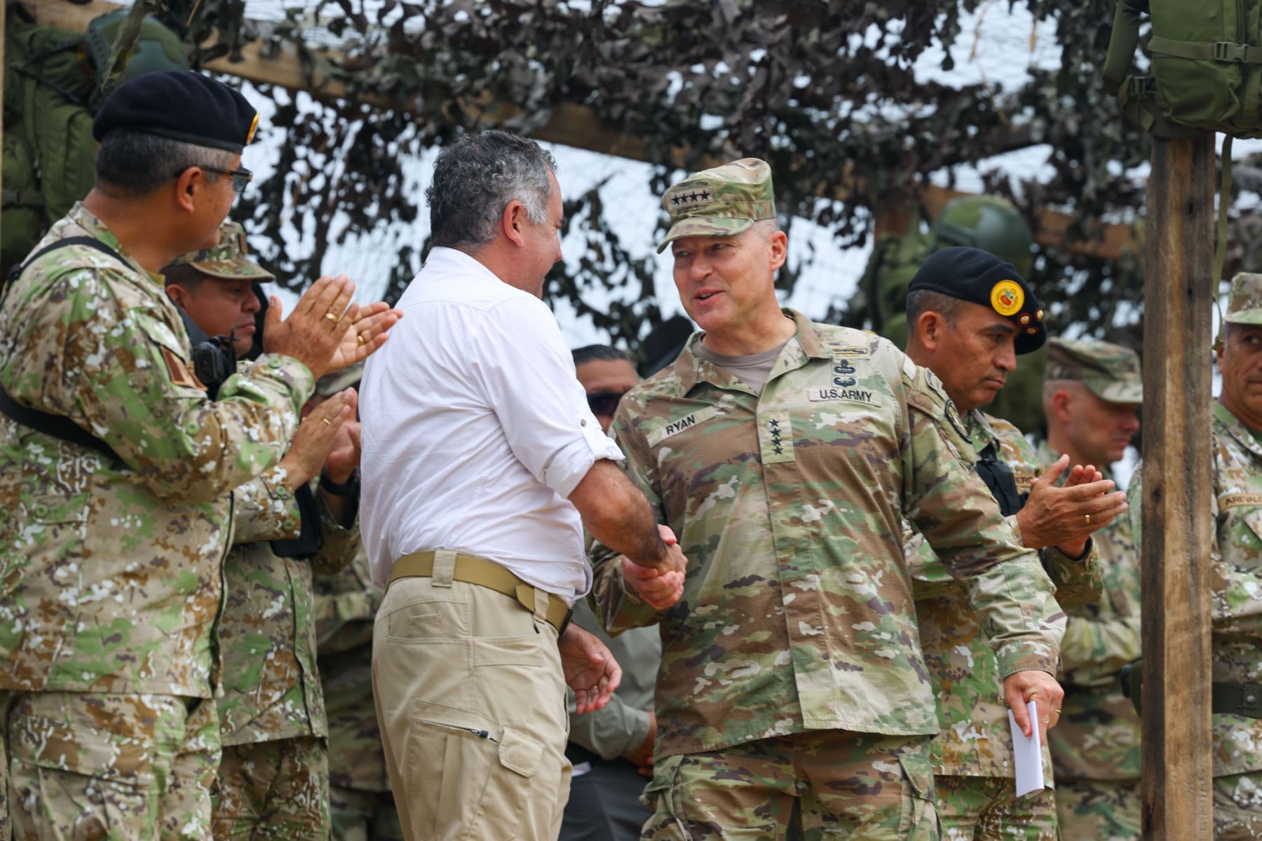 Autoridades militares de los países participantes asistieron a la clausura del Ejercicio Multinacional Vanguardia Sur 2026. Foto: ANDINA/Lino Chipana.