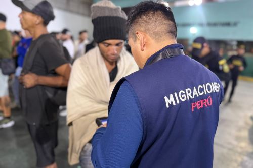 El Gobierno ejecuta nuevo megaoperativo de fiscalización migratoria en Lima e interviene a cerca de 500 extranjeros. Foto: Mininter