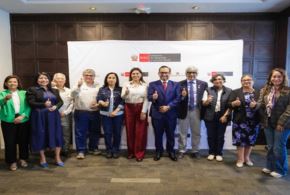 Titulares del Minsa, Luis Dyer, y del Midis, Maritza Canales, durante la quinta sesión de las mesas Intersectoriales e intergubernamentales para la lucha contra la anemia, en la que se presentaron los avances para llevar esta estrategia de manera articulada al territorio.
