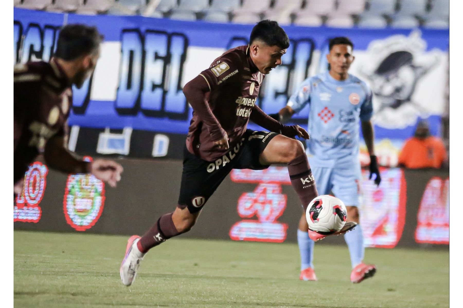 Deportivo Garcilaso goleó 4-0 a Universitario en el Cusco por el Torneo Clausura y dio el golpe de la fecha. Con este resultado, el cuadro cusqueño se convirtió en el nuevo líder del campeonato, desplazando a los cremas de la punta. Foto: Liga 1