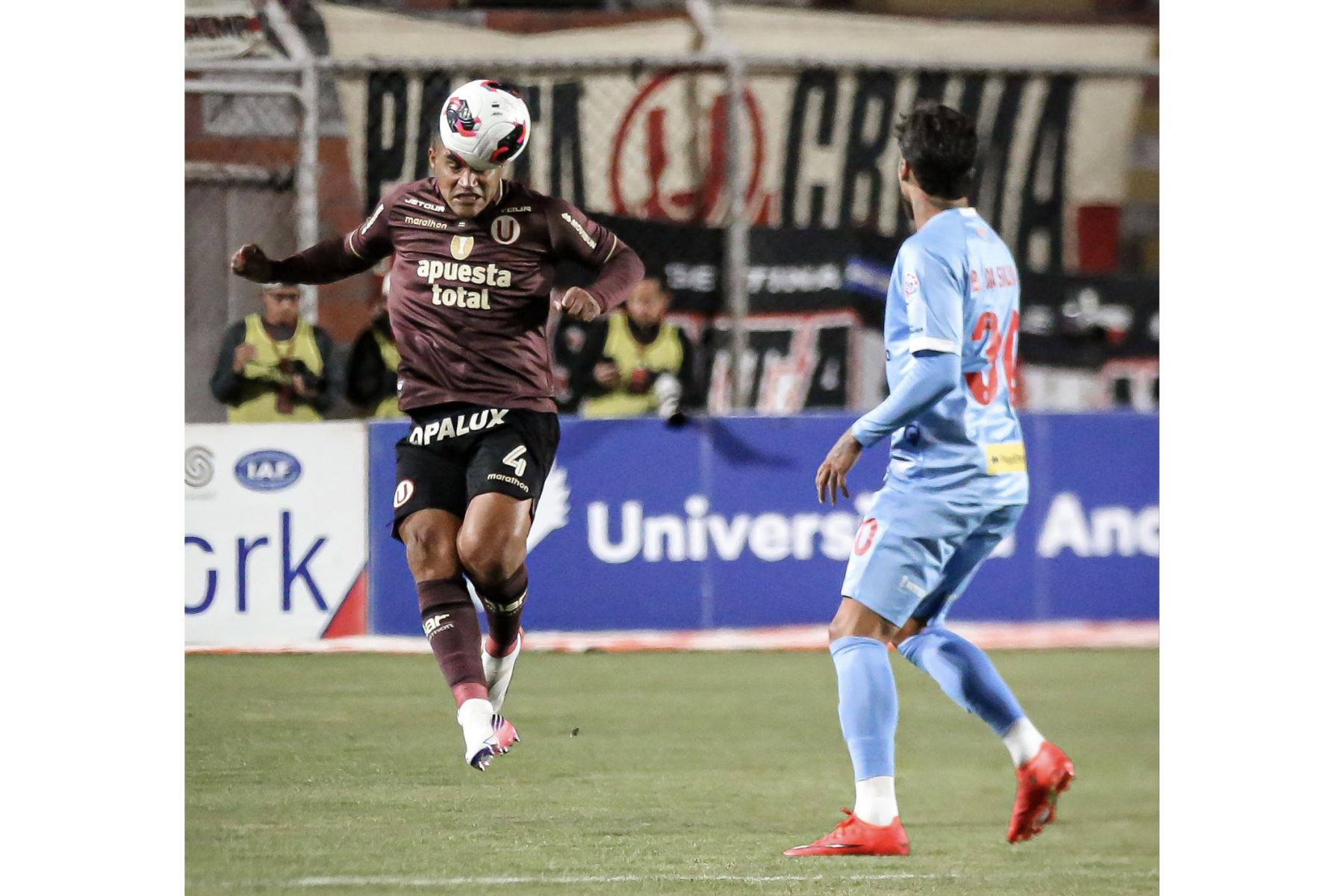 Deportivo Garcilaso goleó 4-0 a Universitario en el Cusco por el Torneo Clausura y dio el golpe de la fecha. Con este resultado, el cuadro cusqueño se convirtió en el nuevo líder del campeonato, desplazando a los cremas de la punta. Foto: Liga 1